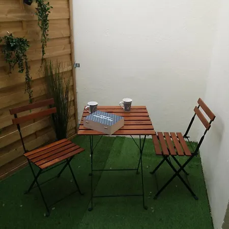 Maison 43m2 Meublee 200m 펜션