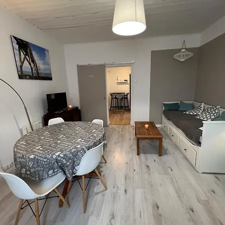 Maison 43m2 Meublee 200m *