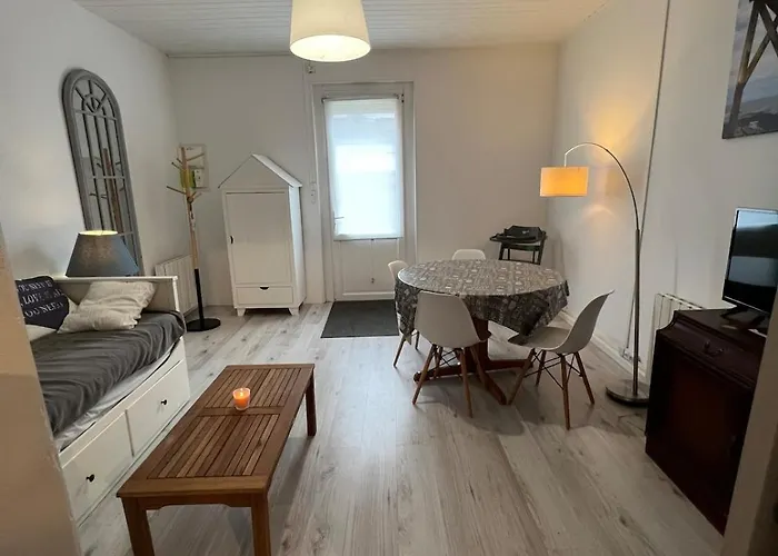 펜션 Maison 43m2 Meublee 200m *